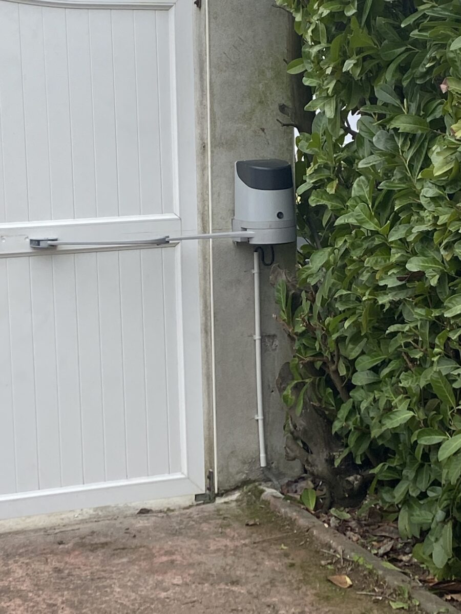 Dg Elec 44 Electricien Saint Brevin Les Pins Motorisation De Portail Domotique.JPG